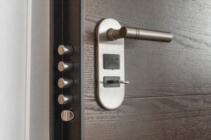 porta blindata prezzo montaggio