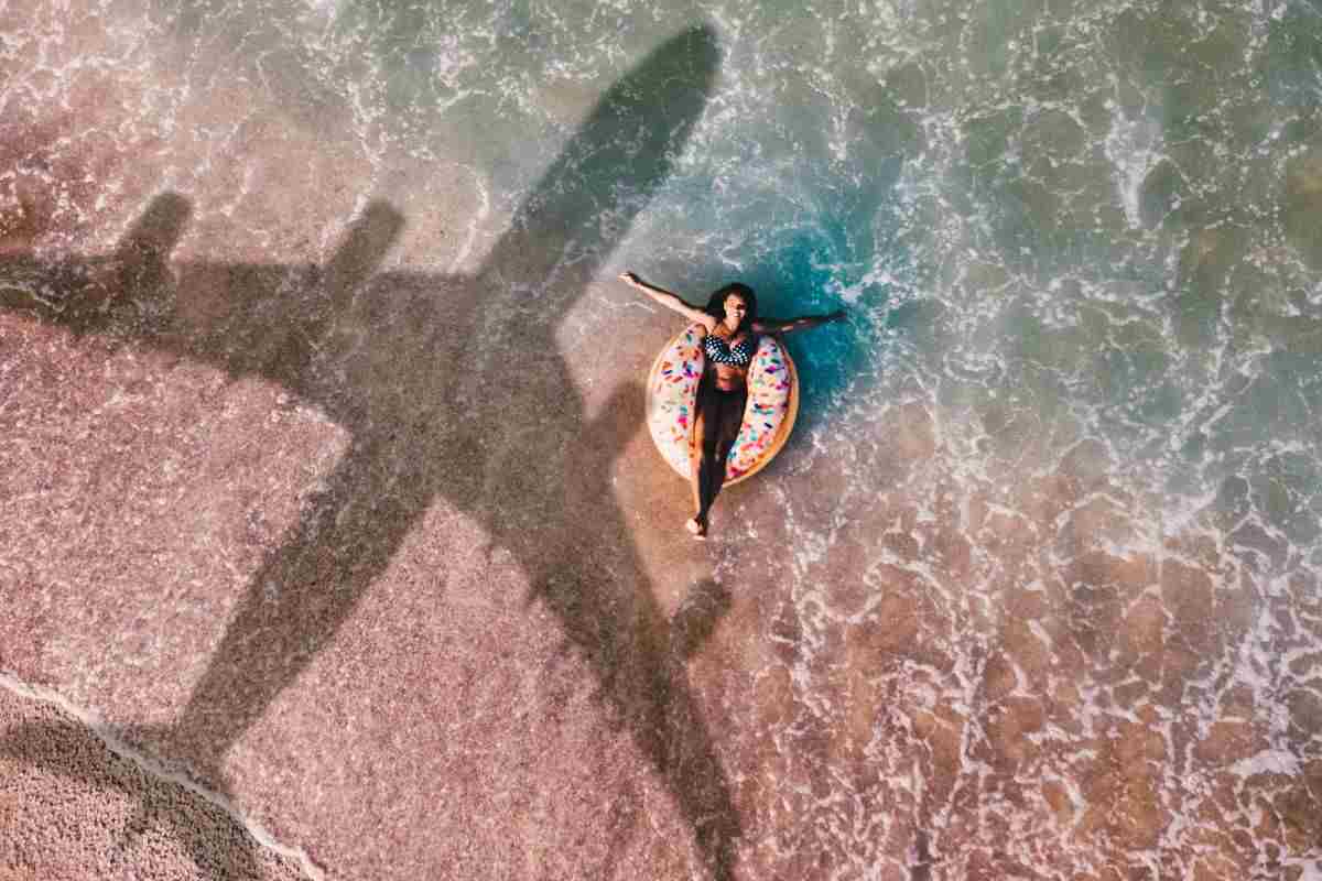 Viaggiare in aereo e scoprire mete bellissime