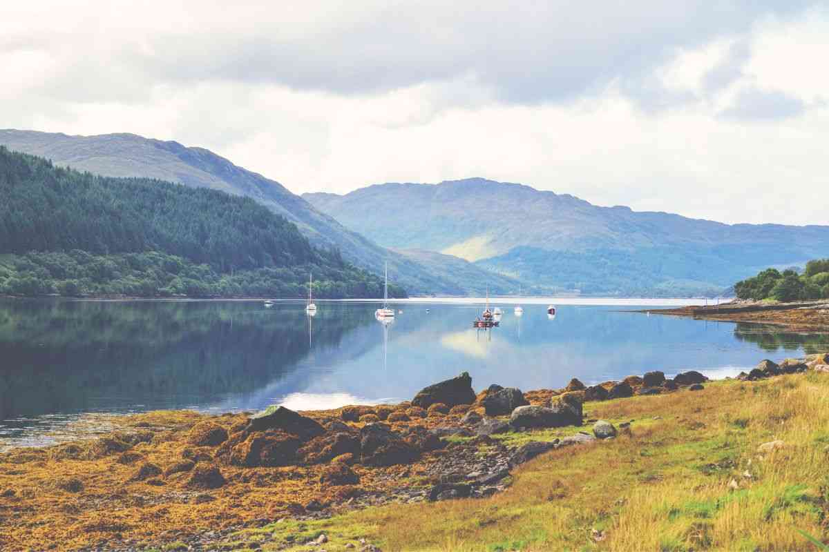 nelle isole scozzesi c'é il paese di Inverie