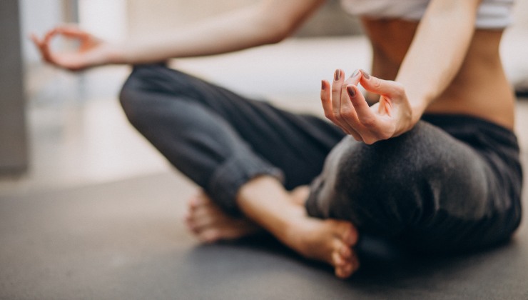 Esercizi yoga per migliorare il mal di schiena